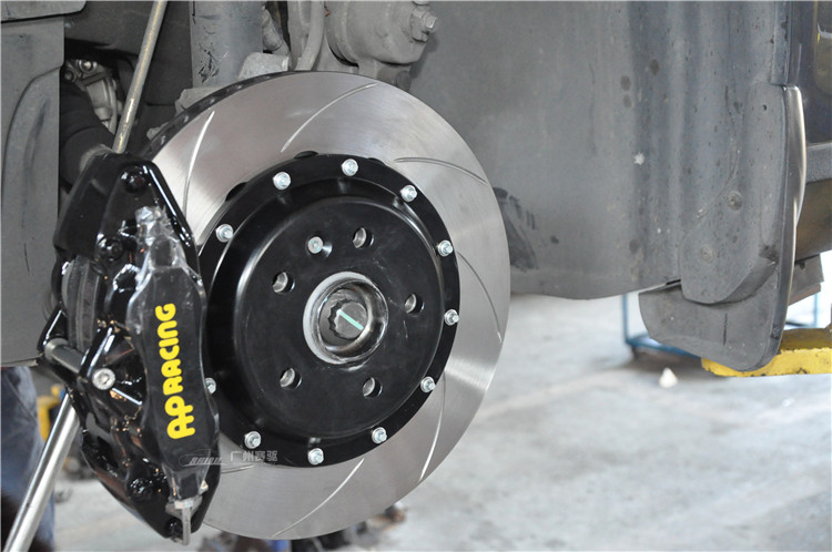 邁騰剎車改裝升級(jí)英國(guó)AP9200剎車套件