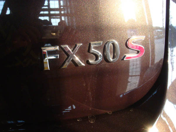 英菲尼迪FX50改BREMBO卡宴剎車