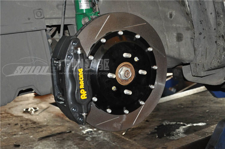 豐田漢蘭達(dá)剎車改裝升級(jí)AP7600剎車套件