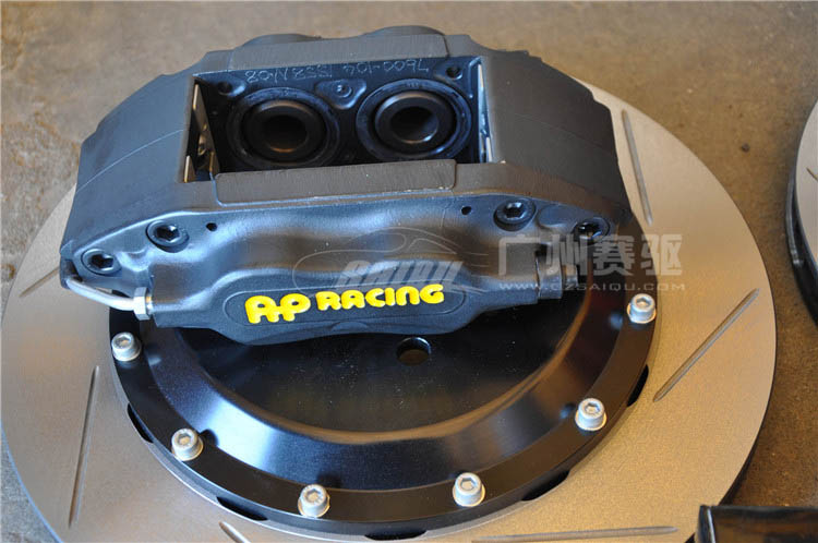 豐田漢蘭達(dá)剎車改裝升級(jí)AP7600剎車套件