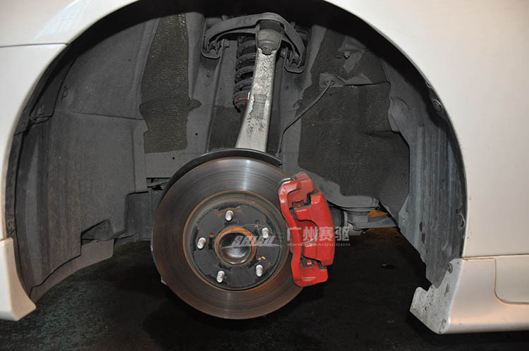 為改裝而生！銳志剎車(chē)升級(jí)英國(guó)AP剎車(chē)前六后四