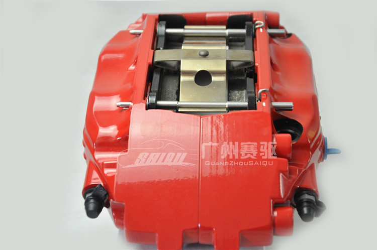 奧迪Q5 2.0T/3.2T改裝BREMBO 大四活塞鮑魚(yú)剎車套裝 有效提升剎車性能